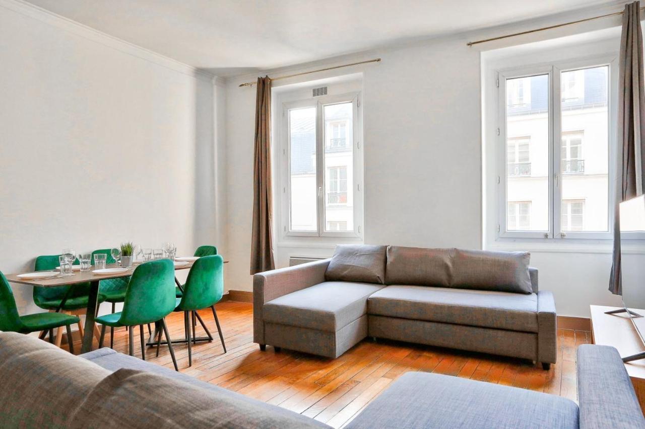 Appartement Quartier Champs-Elysees Париж Екстериор снимка